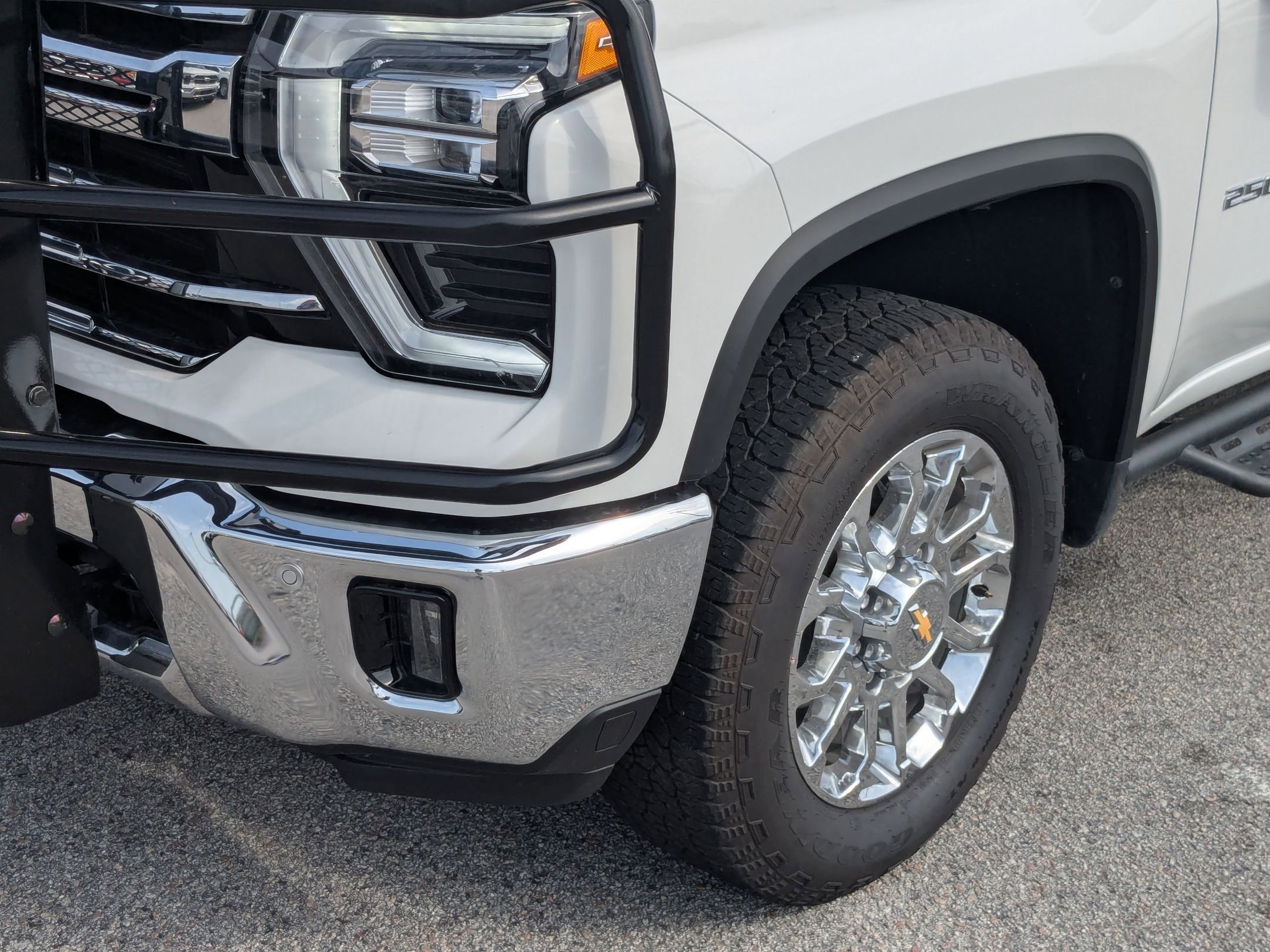 2024 Chevrolet Silverado 2500HD LTZ photo 9