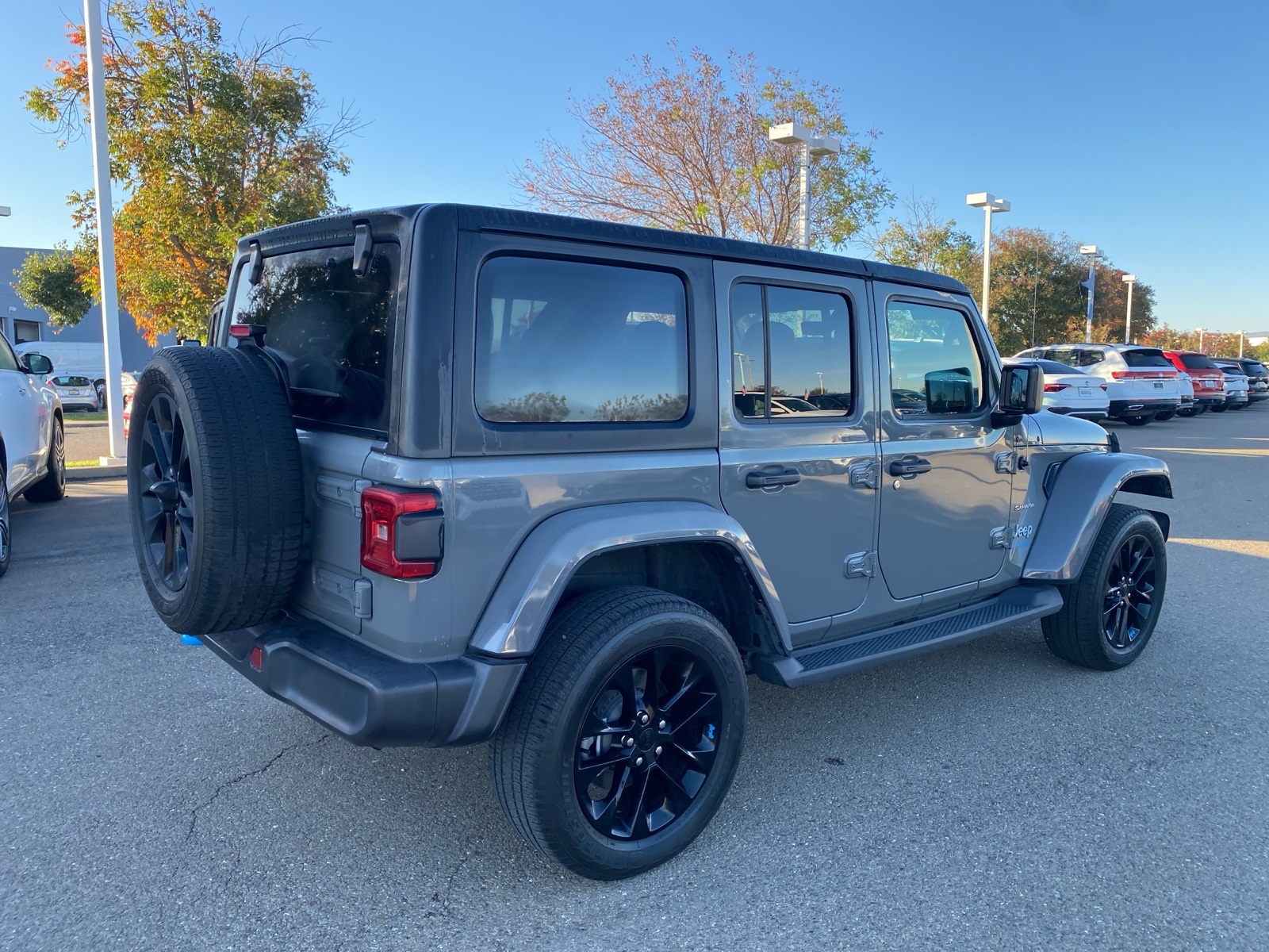 2022 Jeep Wrangler Unlimited Sahara 4xe photo 2