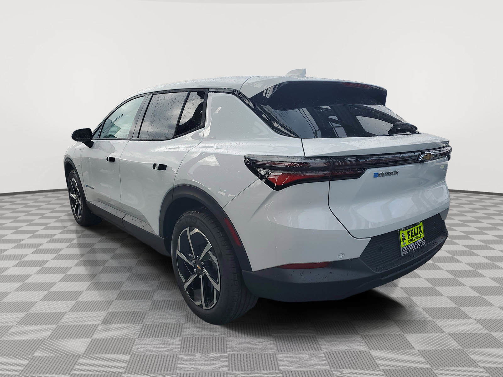 2026 Chevrolet Equinox EV 1LT photo 4