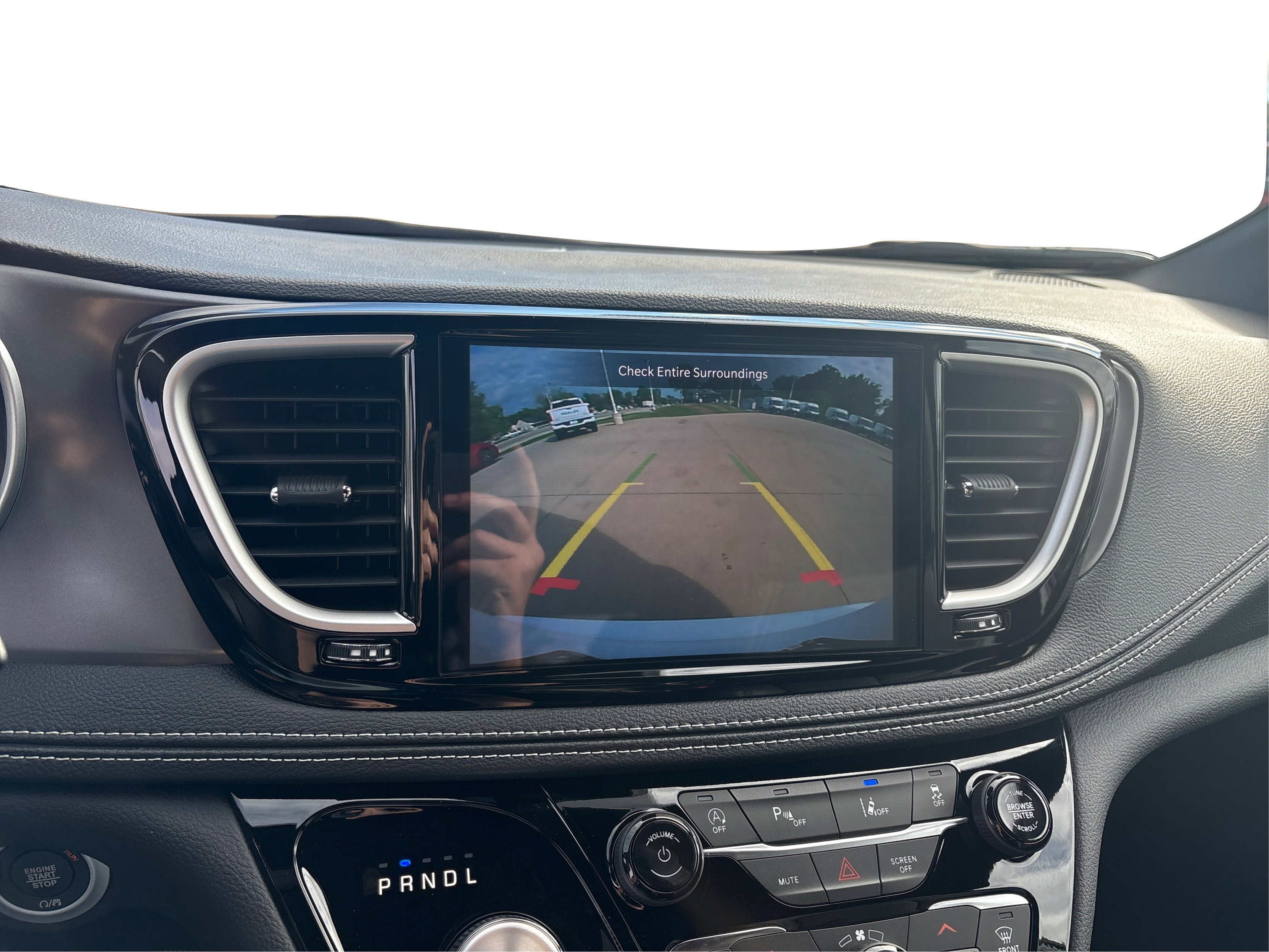 2026 Chrysler Pacifica photo 23