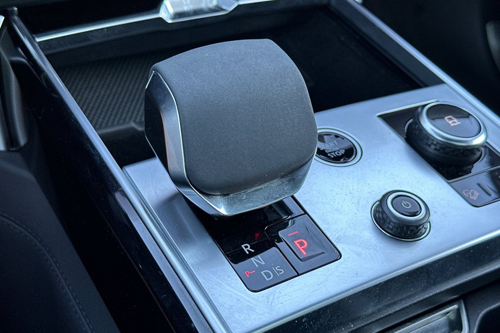 2023 Land Rover Range Rover Autobiography photo 19