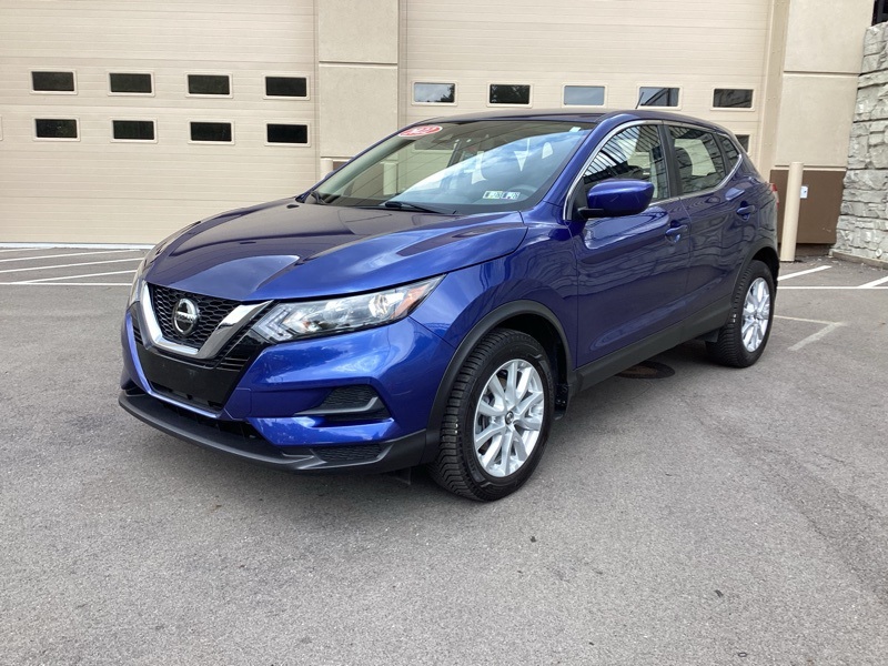 2022 Nissan Rogue Sport S photo 3