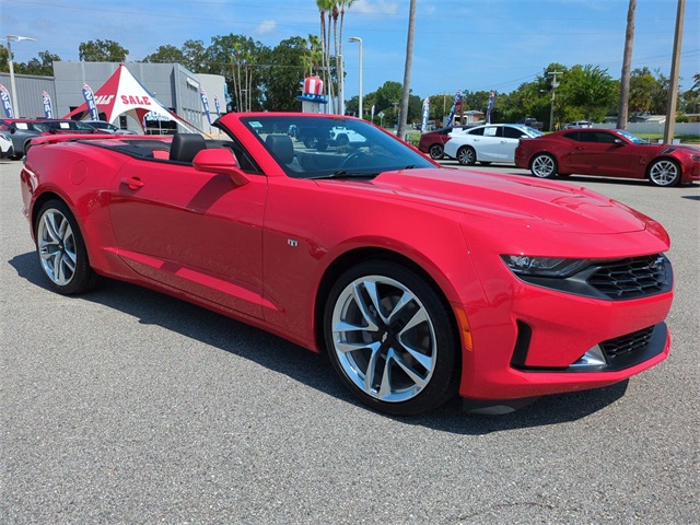 2022 Chevrolet Camaro 2LT photo 2