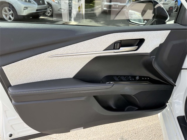 2025 Toyota Camry XLE photo 26