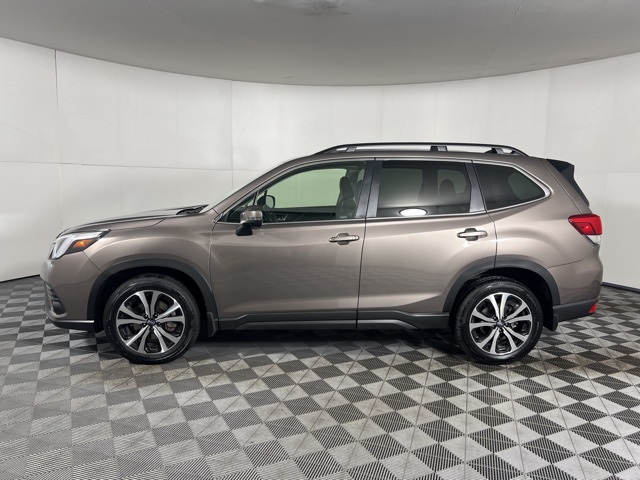 2024 Subaru Forester Limited Base photo 4
