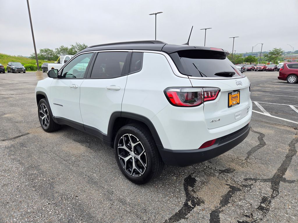 2024 Jeep Compass Limited photo 4
