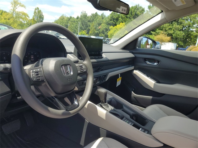 2025 Honda Accord LX photo 9