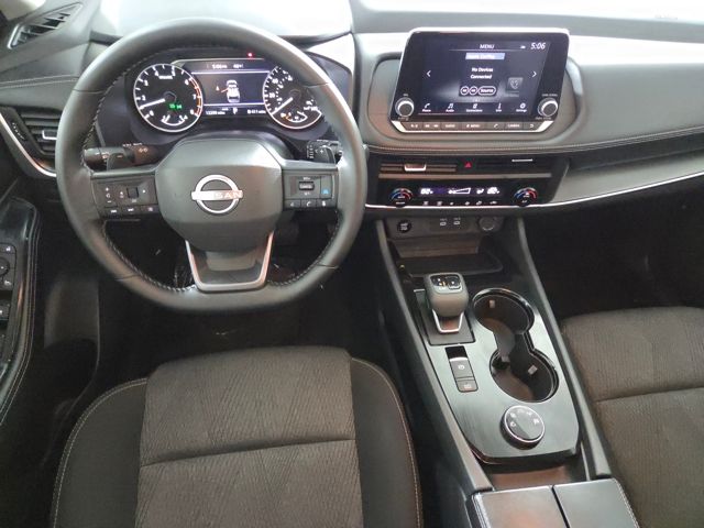 2025 Nissan Rogue SV photo 4