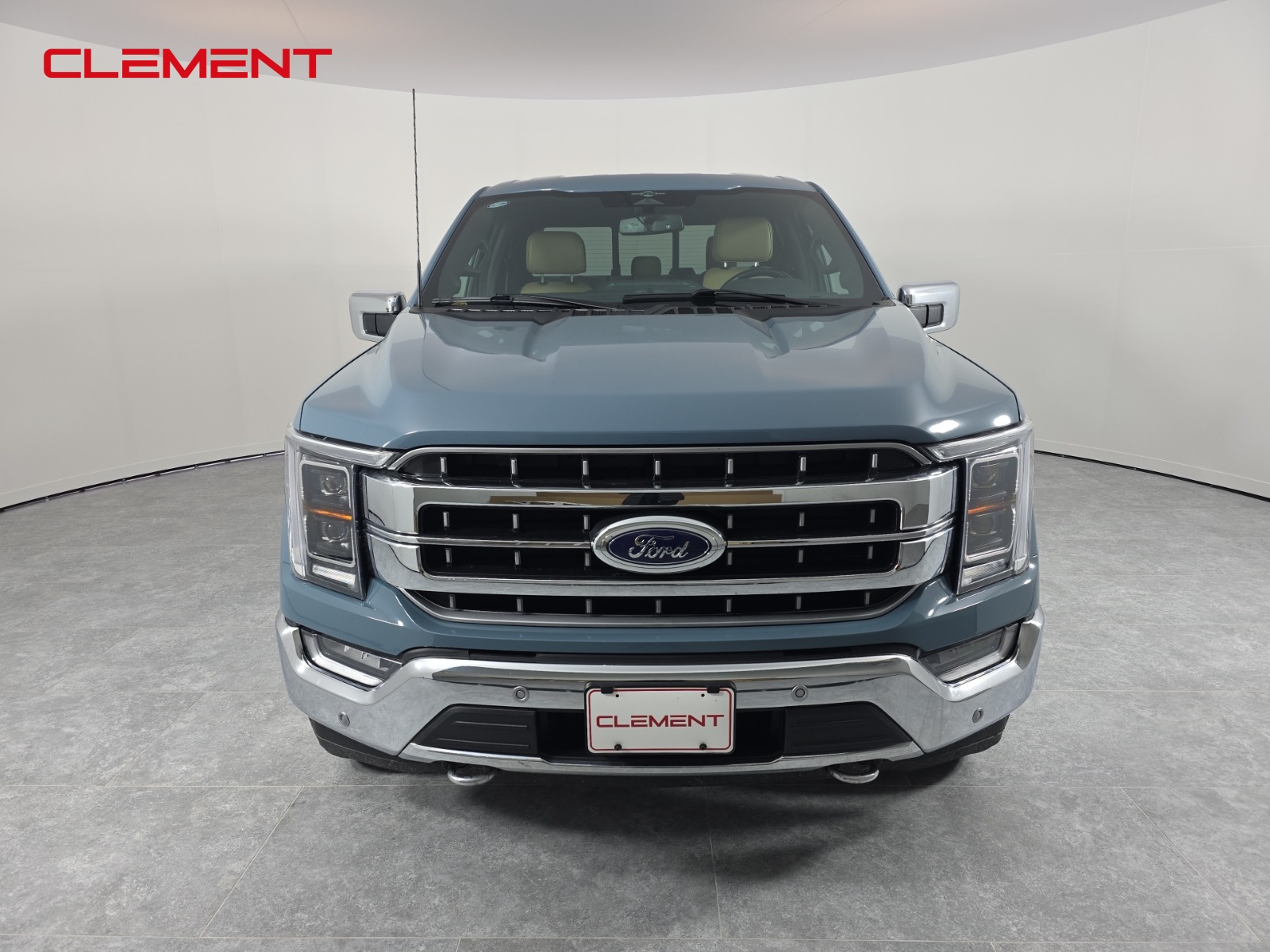 2023 Ford F-150 Lariat photo 2