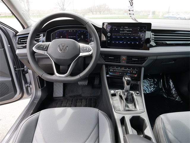 2025 Volkswagen Jetta 1.5T SEL photo 9