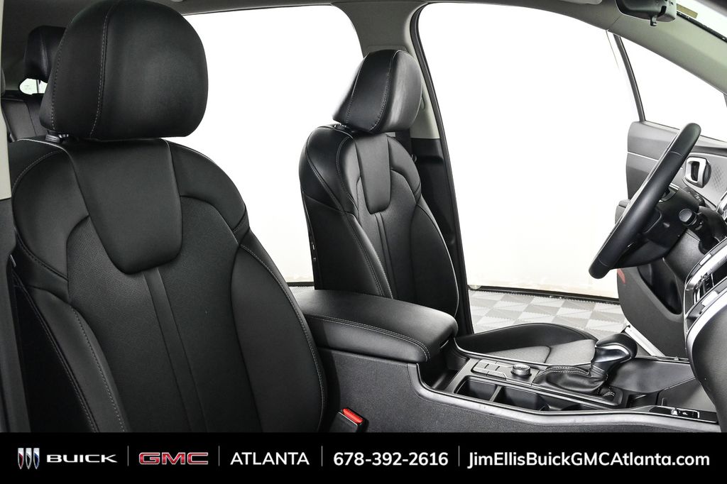 2023 Kia Sorento S photo 19