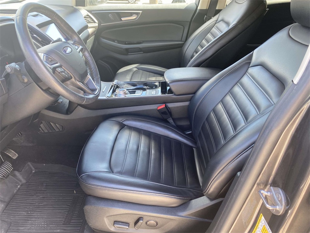 2020 Ford Edge SEL photo 10