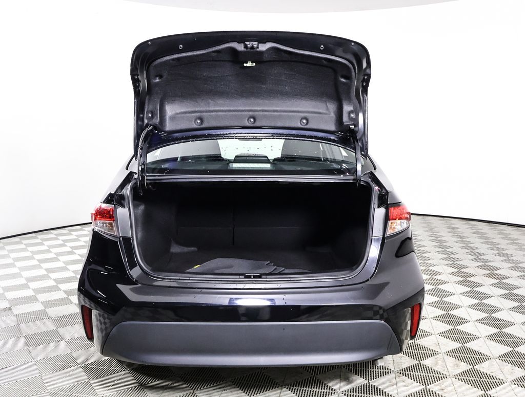 2024 Toyota Corolla LE photo 13