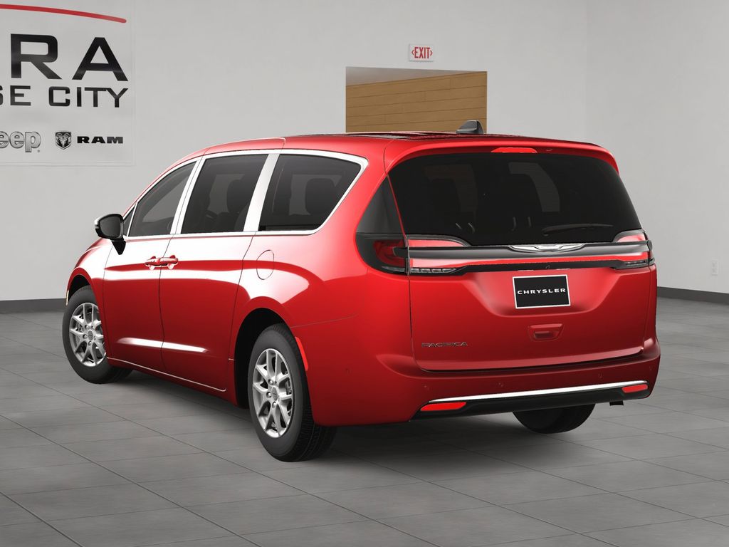 2025 Chrysler Pacifica photo 2