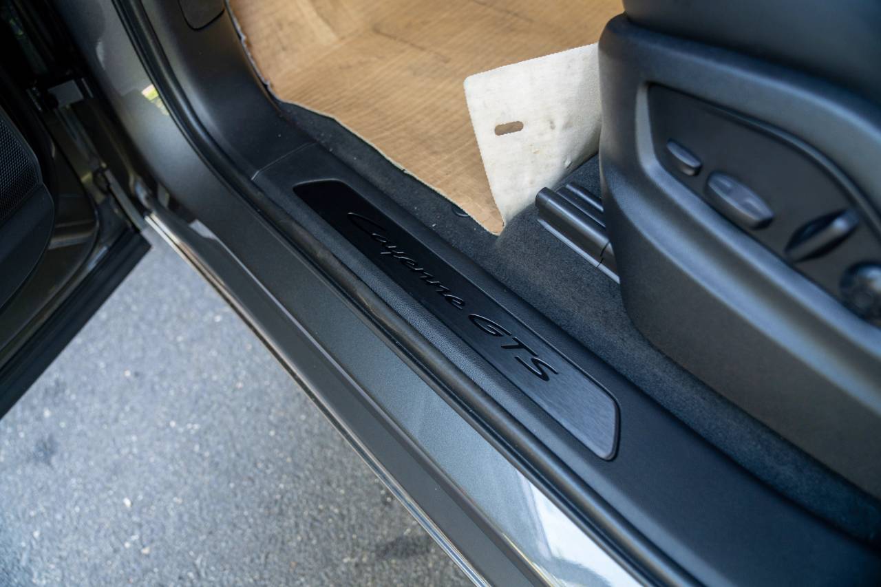 2025 Porsche Cayenne GTS photo 30