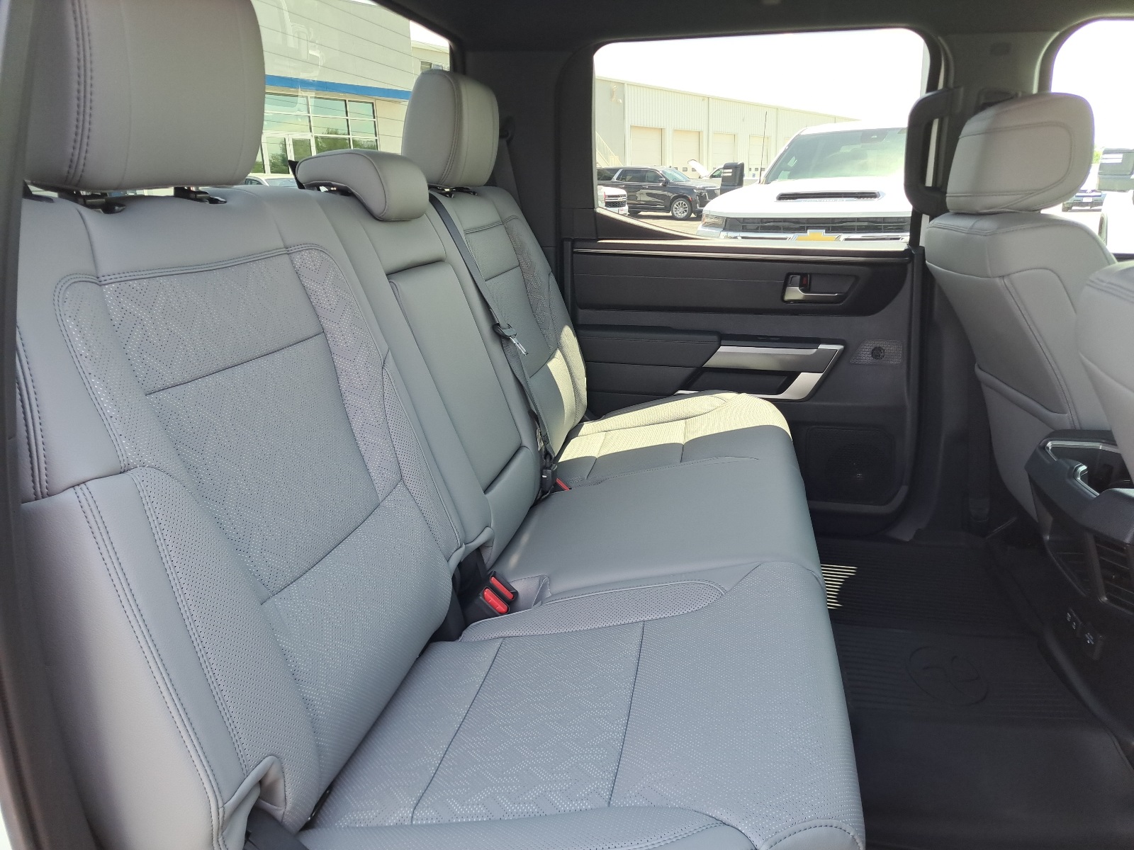 2025 Toyota Tundra SR5 CrewMax photo 23