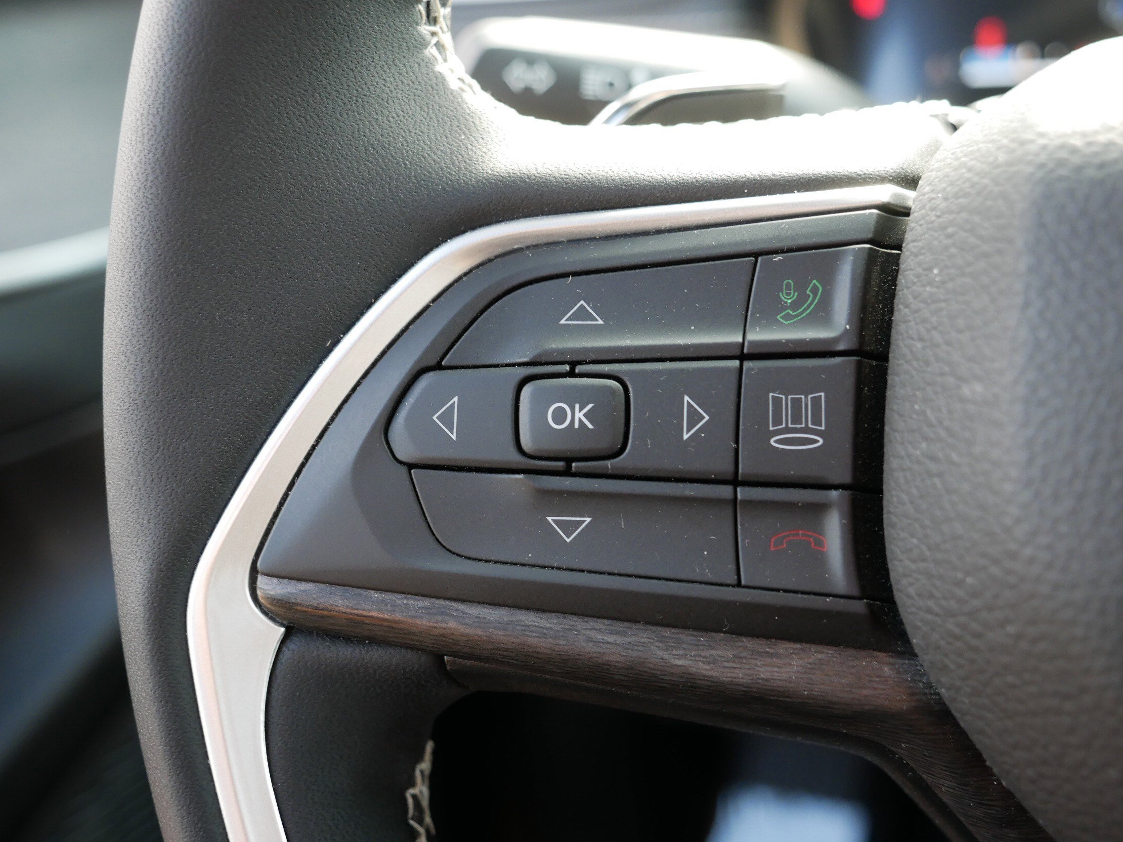 2023 Jeep Grand Cherokee Limited photo 25