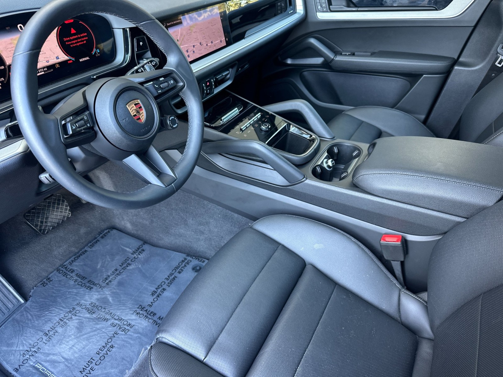 2025 Porsche Cayenne photo 3