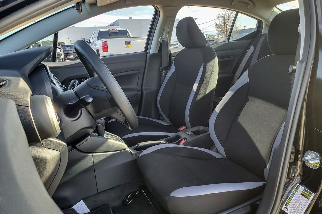 2025 Nissan Versa S photo 11