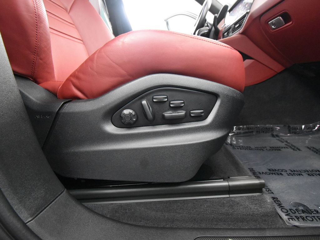 2022 Porsche Cayenne E-Hybrid Turbo S photo 40