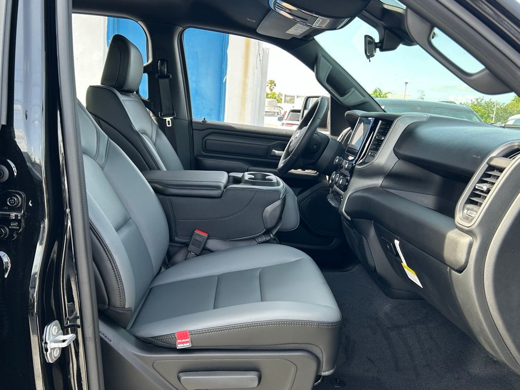 2025 Ram 1500 Tradesman photo 21