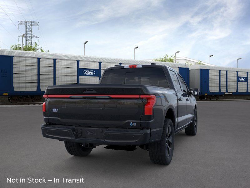 2025 Ford F-150 Lightning Platinum photo 9