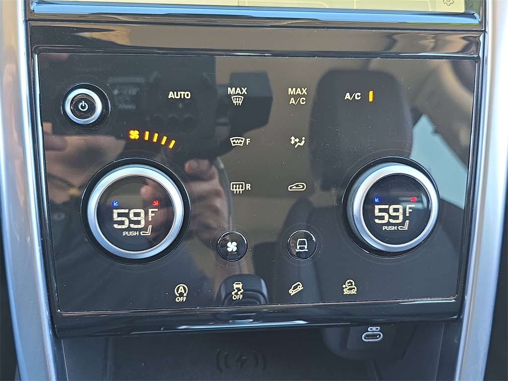 2023 Land Rover Discovery Sport S photo 24
