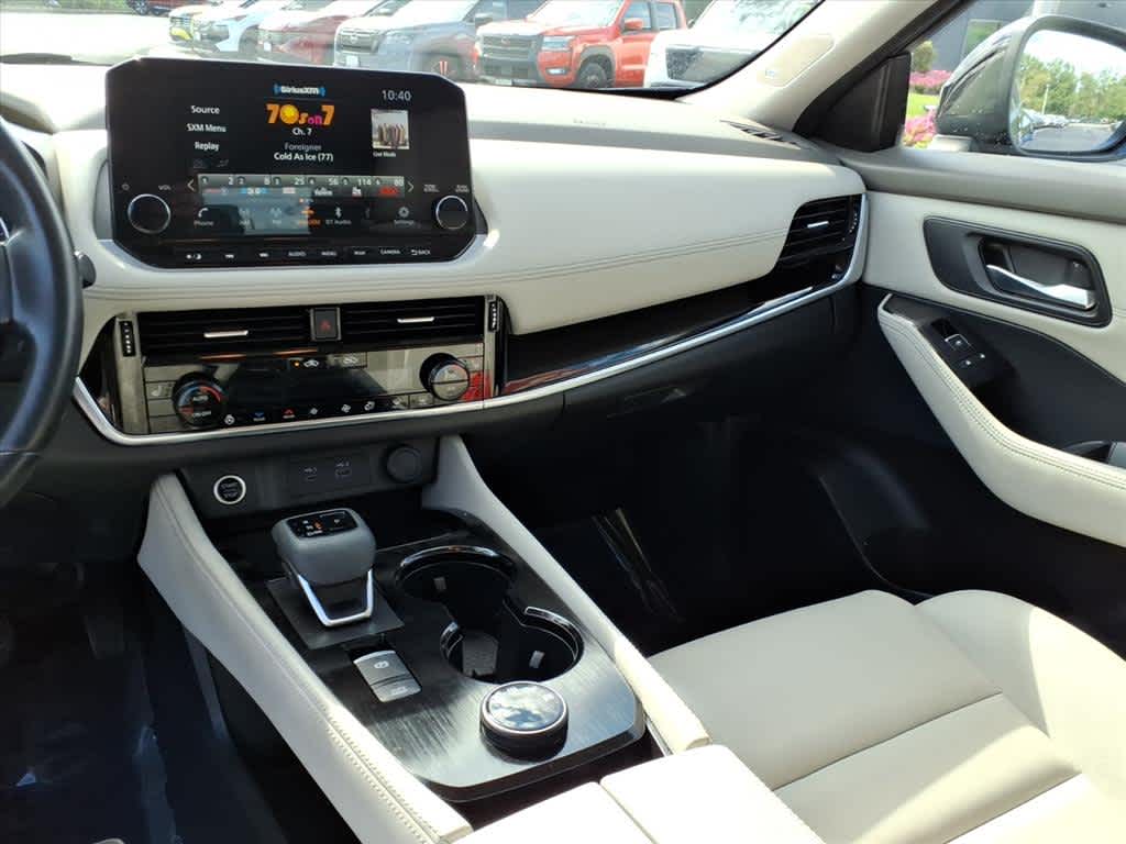 2023 Nissan Rogue SL photo 15
