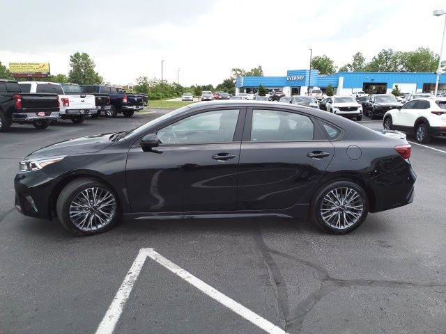 2023 Kia Forte GT-Line photo 3