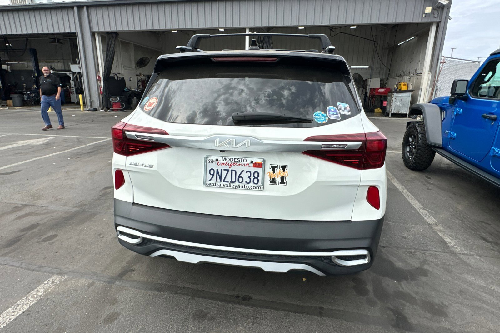 2022 Kia Seltos SX photo 3