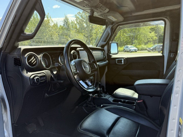 2022 Jeep Wrangler Unlimited Sahara photo 8