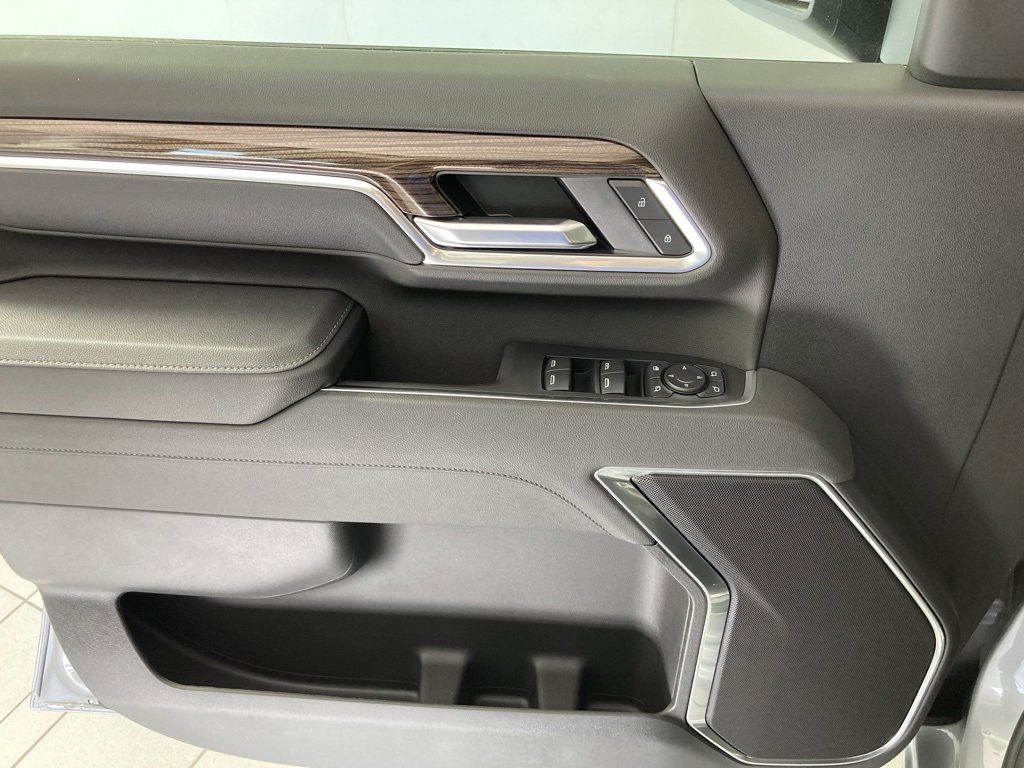 2026 Chevrolet Silverado 2500HD LT photo 11