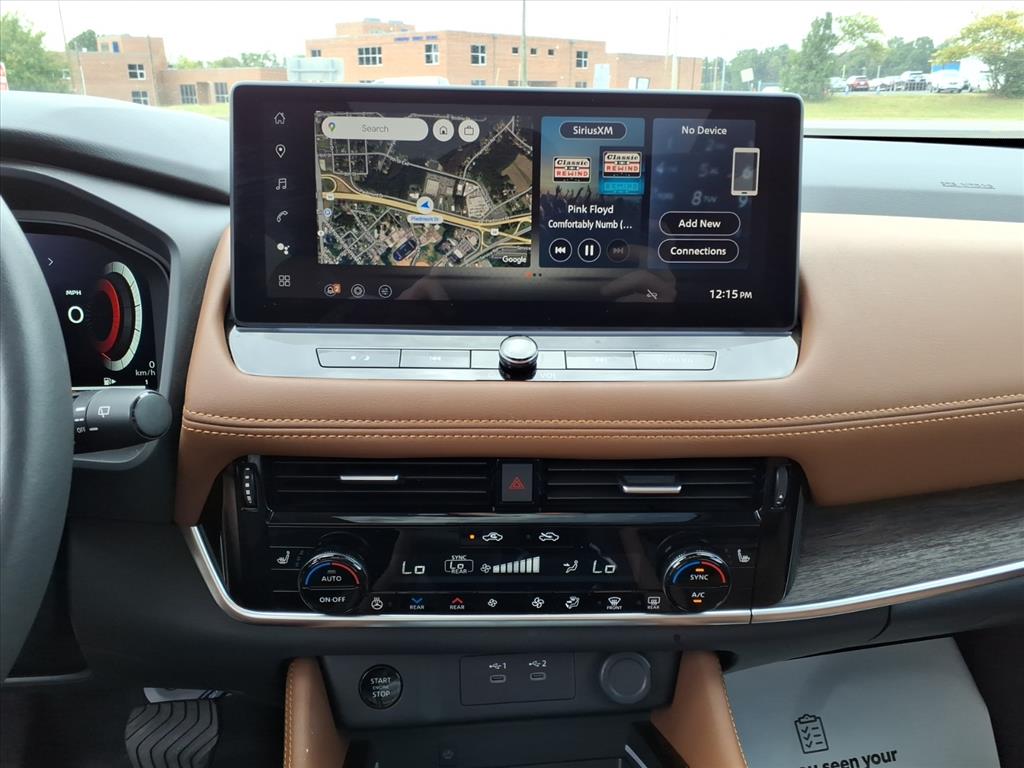 2024 Nissan Rogue Platinum photo 11