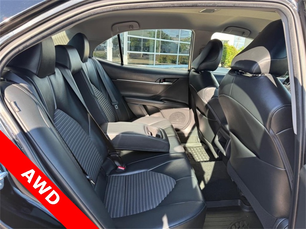2021 Toyota Camry SE photo 5