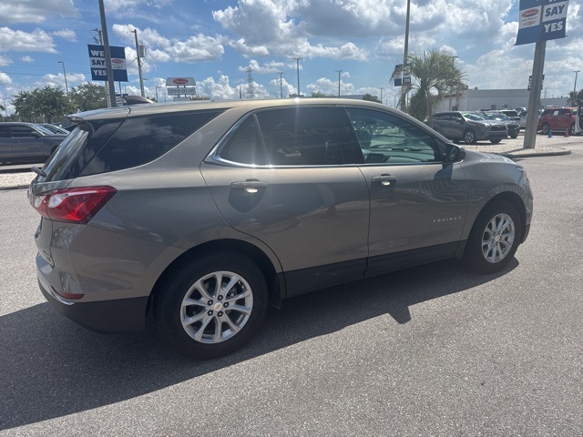 2018 Chevrolet Equinox LT photo 3