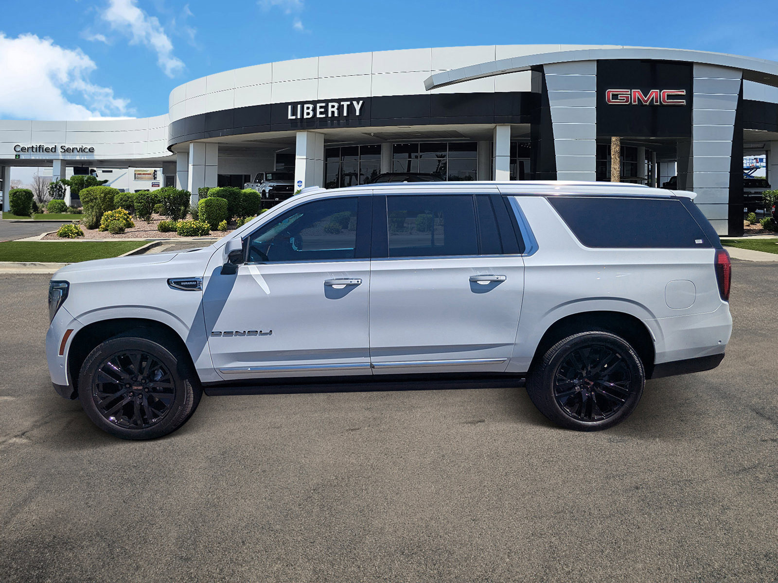 2025 Gmc Yukon XL Denali photo 2