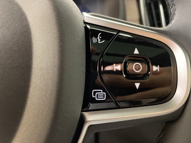 2025 Volvo XC90 Core photo 23
