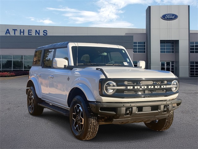2022 Ford Bronco 4-Door Outer Banks's photo