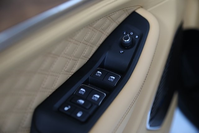 2025 Jeep Grand Cherokee Summit Reserve photo 11