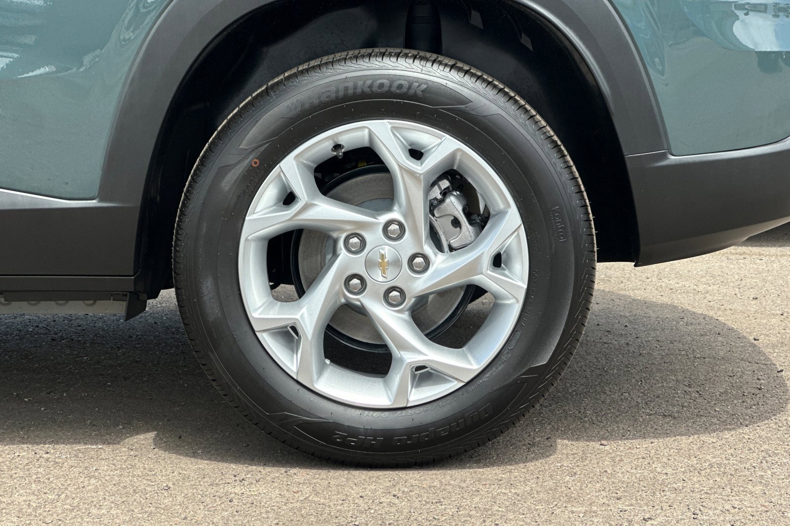 2025 Chevrolet Trax LS photo 23