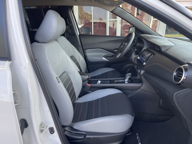2024 Nissan Kicks SR photo 21
