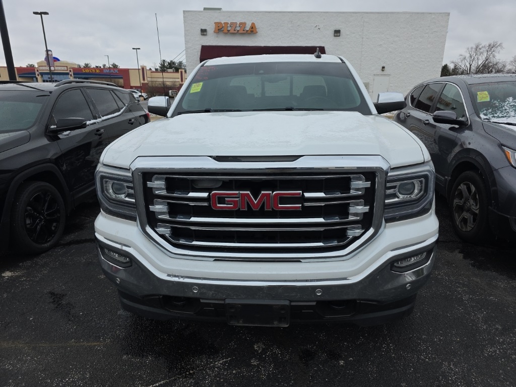 2017 GMC Sierra SLT's photo