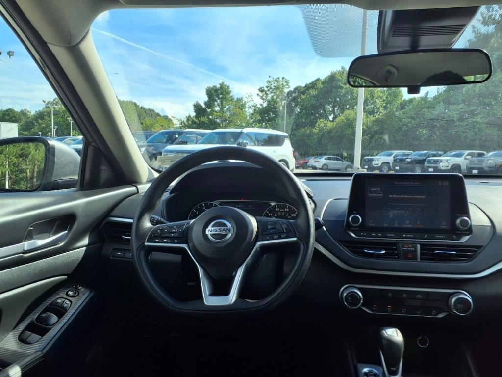 2022 Nissan Altima 2.5 SV photo 10