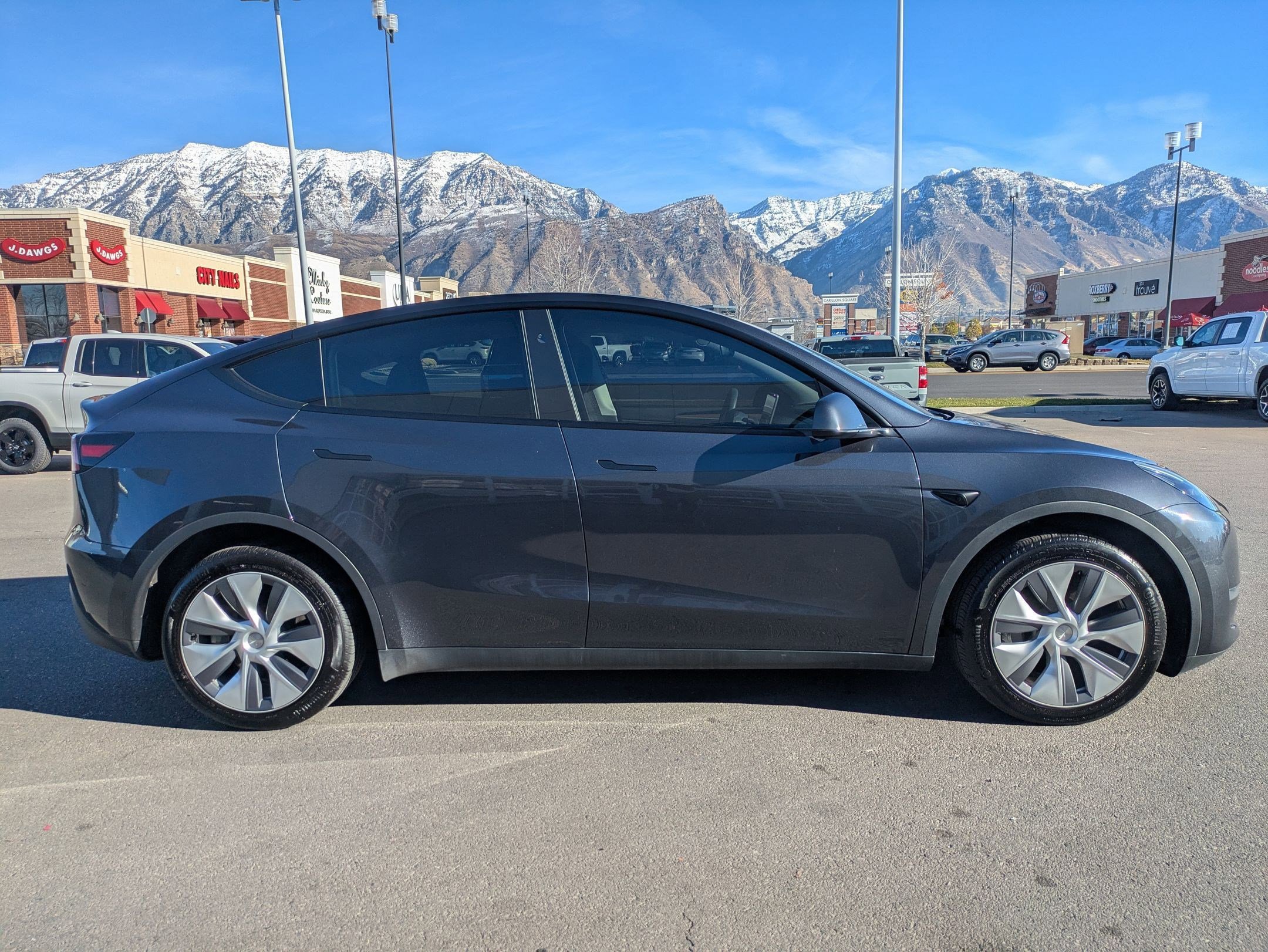 Used 2024 Tesla Model Y Long Range with VIN 7SAYGDEE0RF071842 for sale in Northfield, Minnesota
