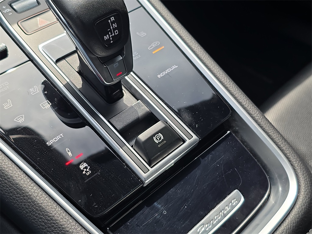 2023 Porsche Panamera Platinum photo 33