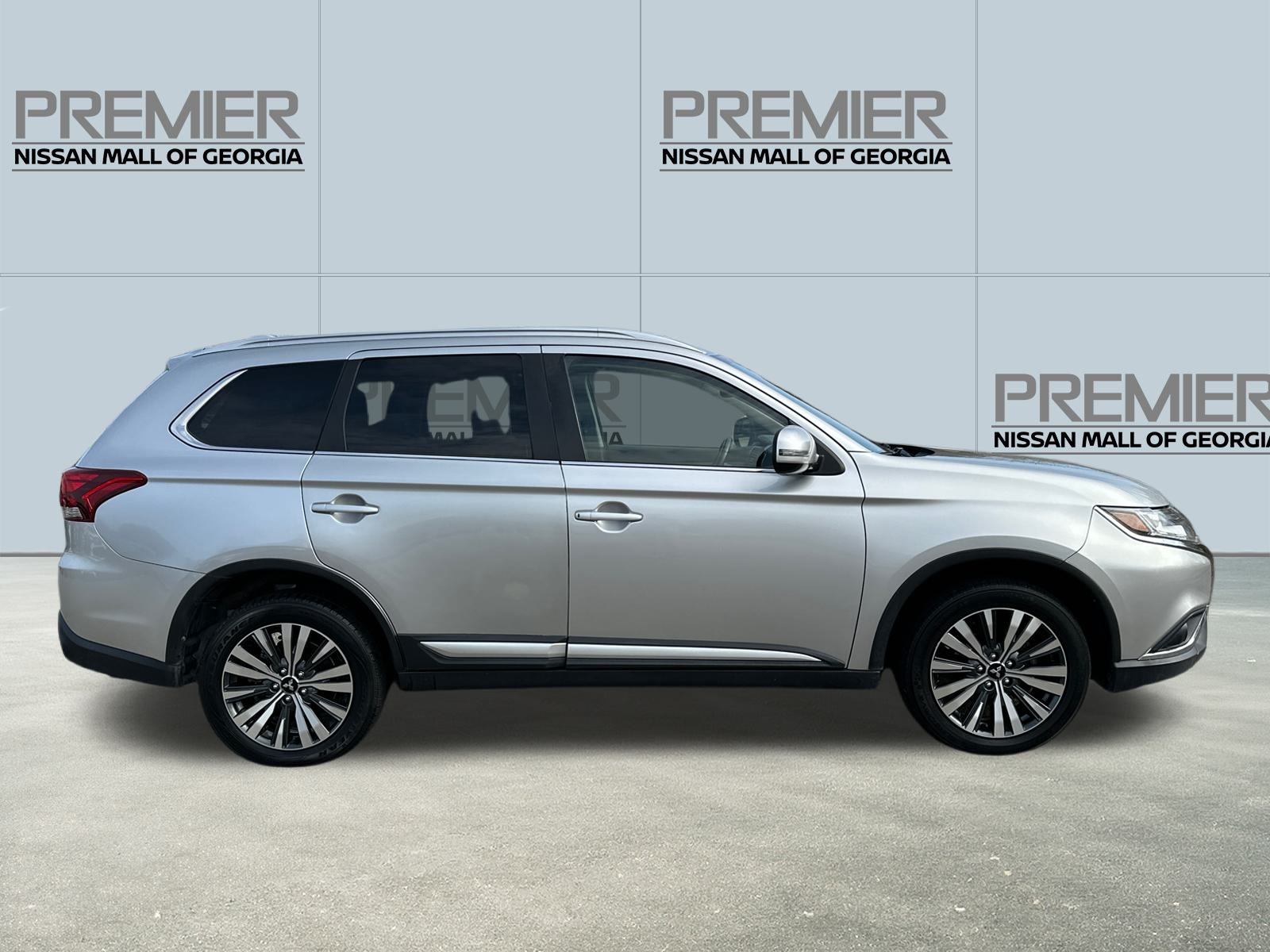 2020 Mitsubishi Outlander ES LE SP SEL Limited photo 4