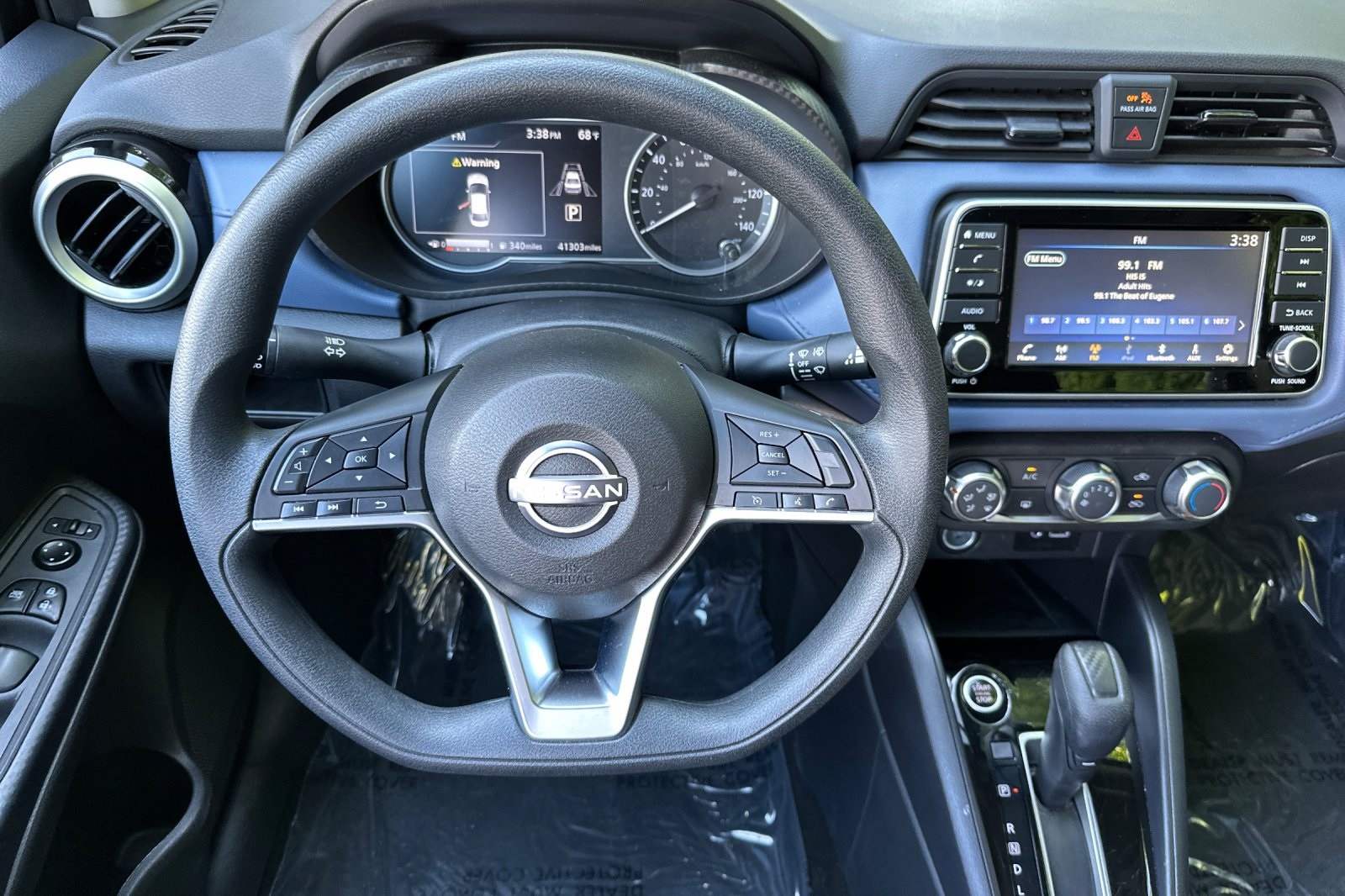 2023 Nissan Versa 1.6 SV photo 15
