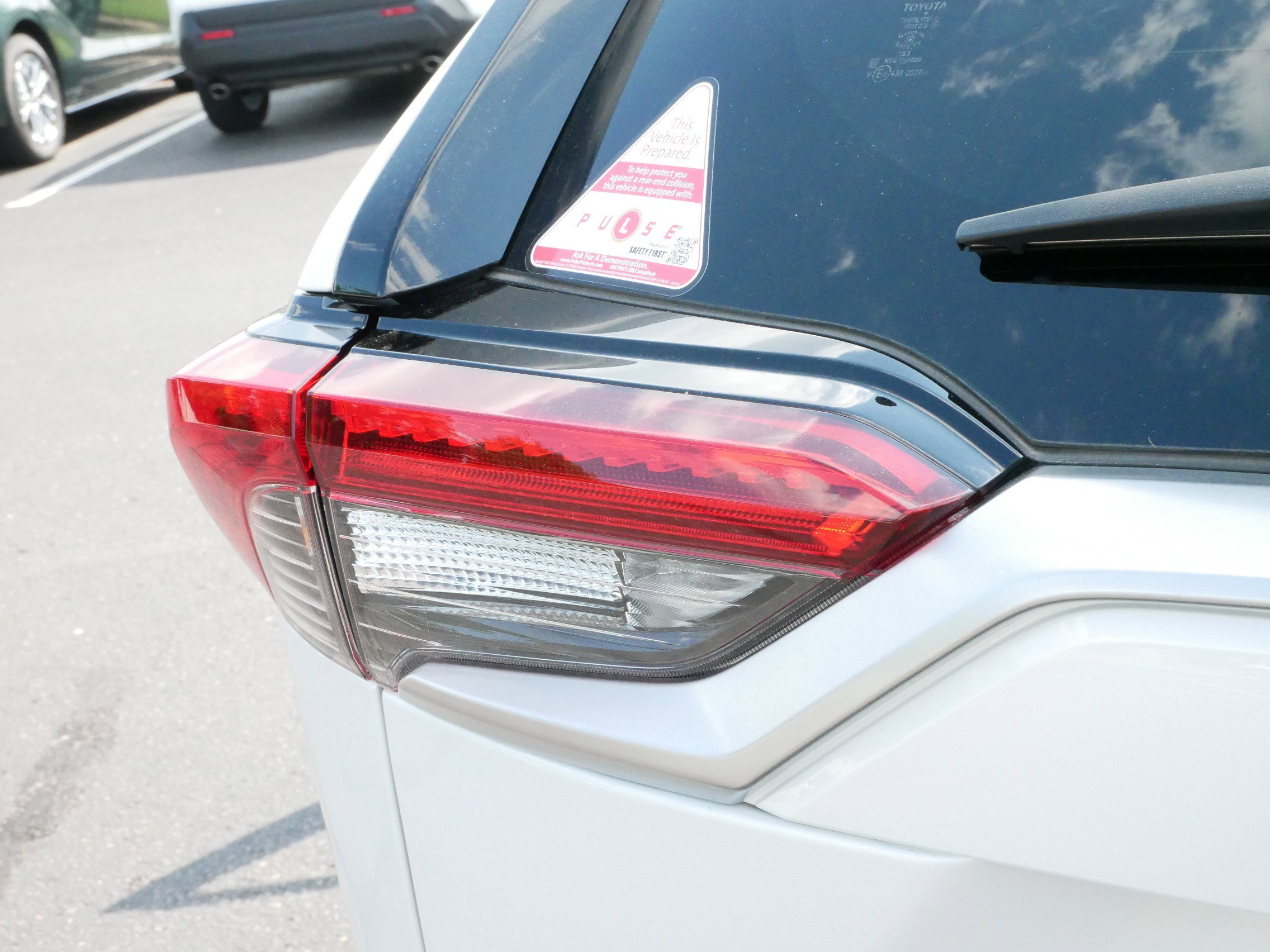 2023 Toyota RAV4 Prime XSE photo 15