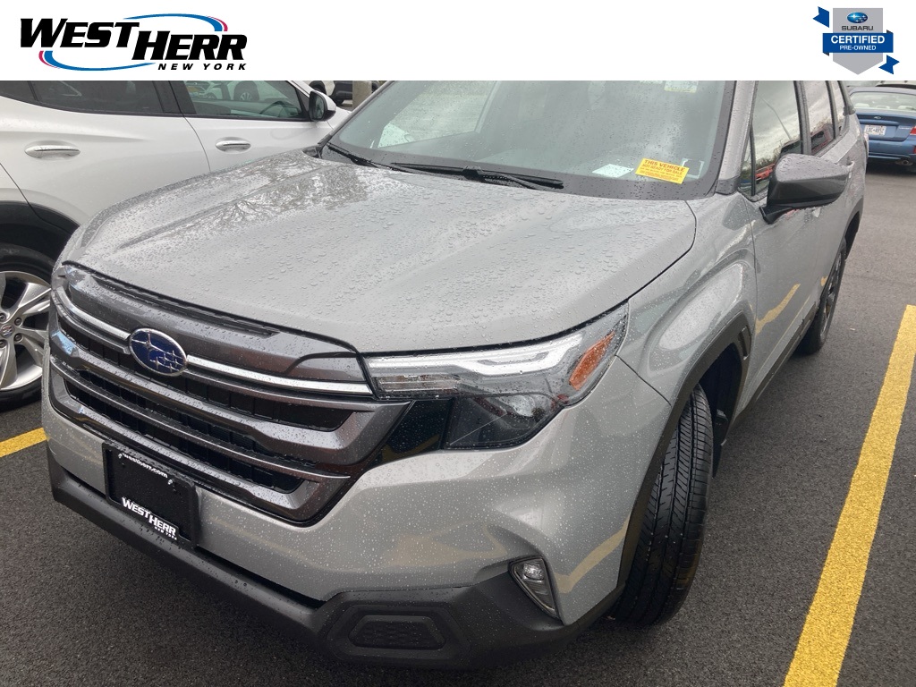 2025 Subaru Forester Premium Base photo 2