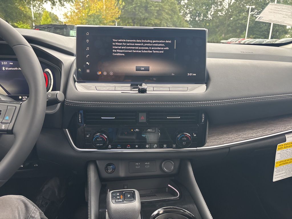 2026 Nissan Rogue Platinum photo 6